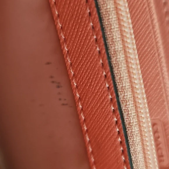 ๐คHP๐คCoach Soho Vintage Zip Around Wallet - Picture 11 of 14